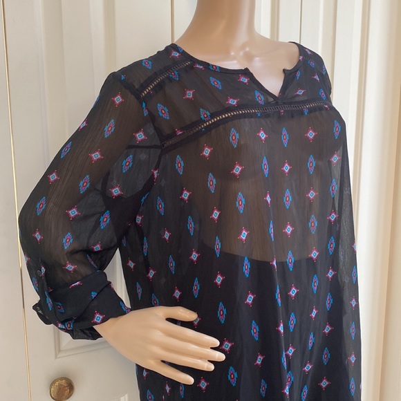 Adorable Womens XL Black Sheer Long Sleeve Blouse. Cute design and style. - Picture 4 of 8